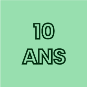Icône du chiffre 10 suivi du mot ANS (10 ANS) en ligne verte foncée sur fond vert clair.